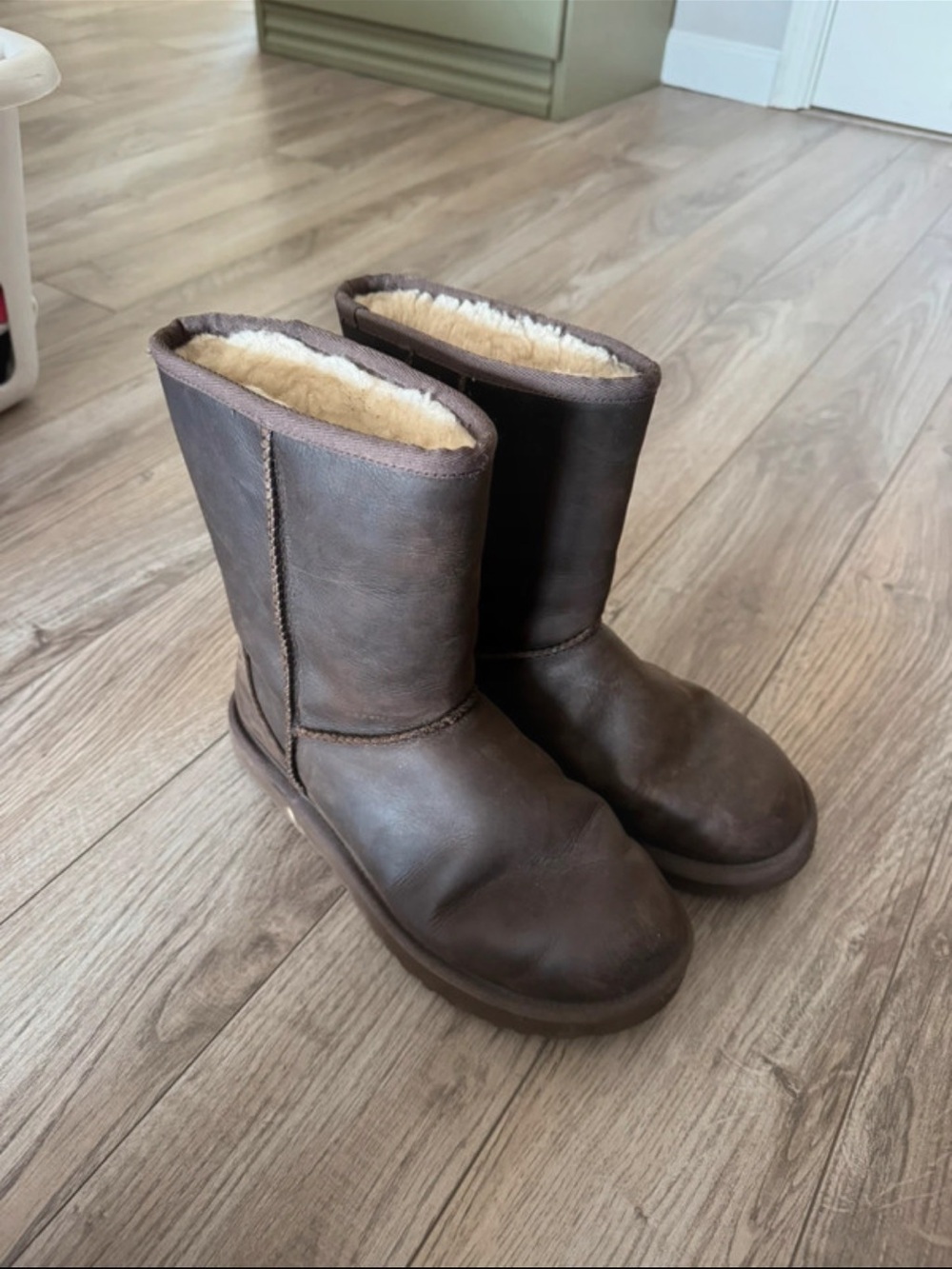 Women's UGG Shearling-Lined Winter Boots - Brown